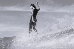 Classic woman longboarding black & white